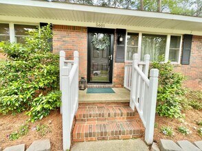 5601 Sedgemoor Rd in Virginia Beach, VA - Building Photo - Building Photo