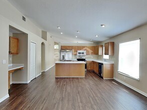 1012 Cristelle Jean Dr in Ruskin, FL - Building Photo - Building Photo