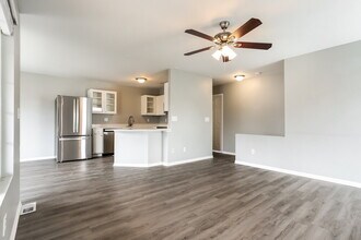 4492 Andes Ct in Denver, CO - Foto de edificio - Building Photo