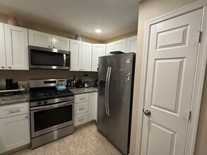 18805 Sparkling Water Dr, Unit #203 in Germantown, MD - Building Photo - Building Photo