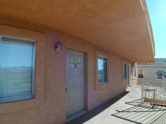 1790 North Ave, Unit 2 in Bullhead City, AZ - Building Photo - Building Photo