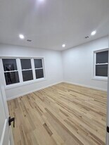 13 Voorhees St in Newark, NJ - Building Photo