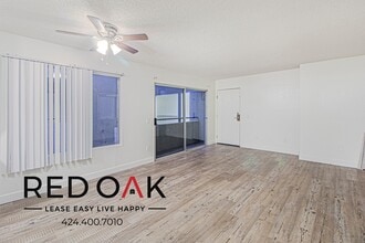 11817 Victory Blvd in Los Angeles, CA - Building Photo - Building Photo