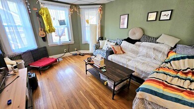 67 Euston Rd in Boston, MA - Building Photo - Building Photo