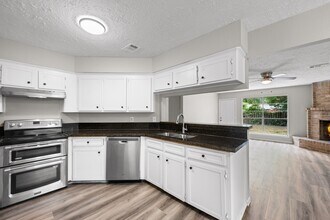 3447 Valerie Ln in The Woodlands, TX - Building Photo - Building Photo