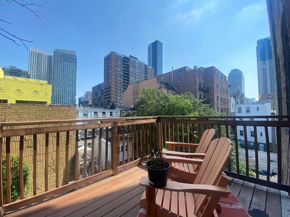 174 Grand St in Jersey City, NJ - Building Photo