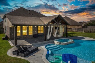 15518 Montreal Dr in Cypress, TX - Building Photo - Building Photo