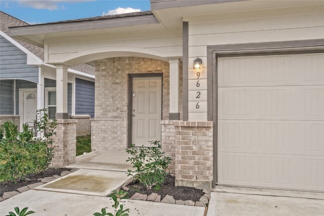 9626 Summer Shadow Wy in Houston, TX - Building Photo - Building Photo