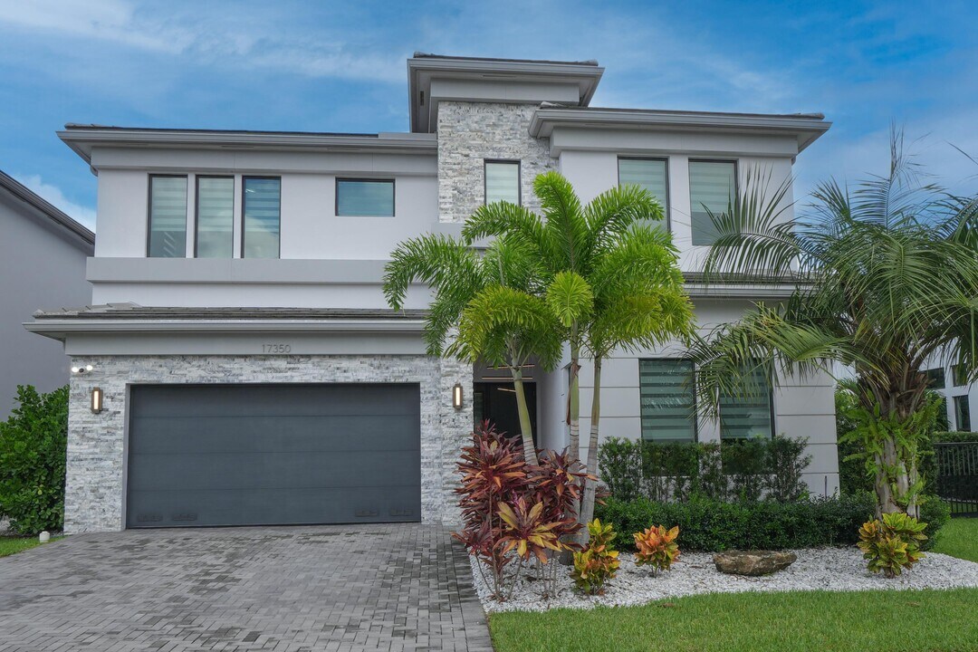 17350 Sea Blossom Way in Boca Raton, FL - Building Photo