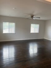 1519 N Hollywood Way, Unit A in Burbank, CA - Building Photo - Building Photo