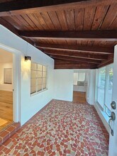 300 SW 38th Ct in Coral Gables, FL - Building Photo - Building Photo