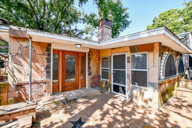 6625 Underhill St in Houston, TX - Foto de edificio - Building Photo