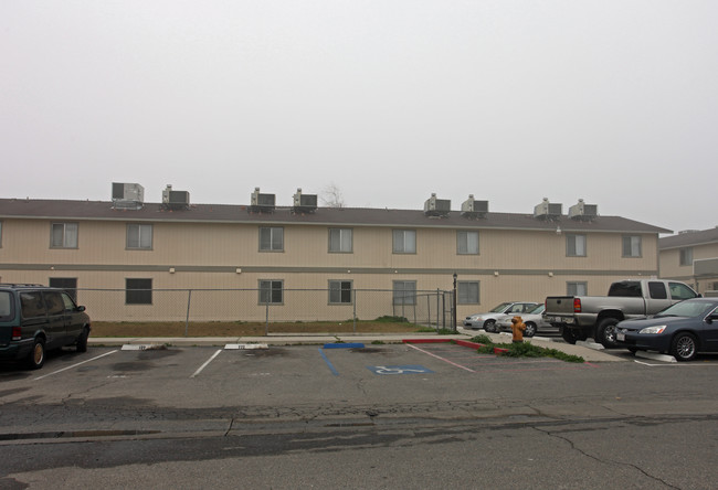 Park Apartments in Turlock, CA - Building Photo - Building Photo