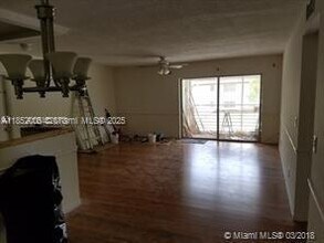 415 N Laurel Dr in Margate, FL - Building Photo - Building Photo