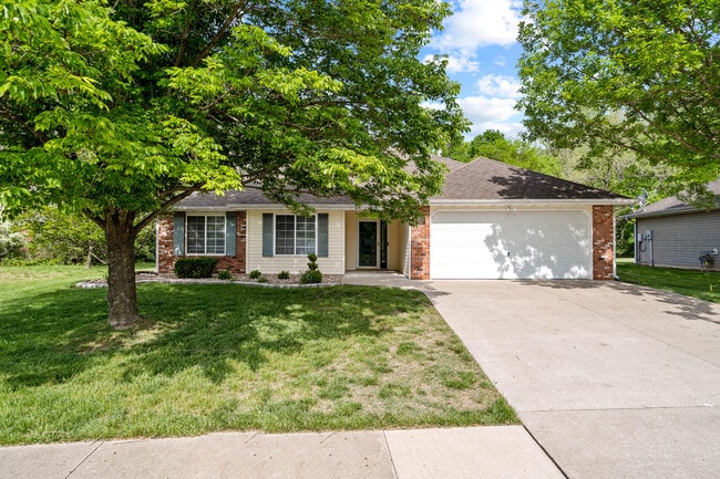 2404 Lubbock Ct in Columbia, MO - Building Photo - Building Photo