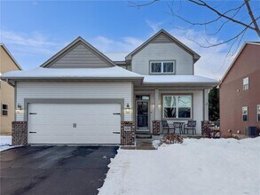 4591 Empress Way N in Hugo, MN - Building Photo - Building Photo