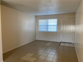 1810 W Twin Springs St in Siloam Springs, AR - Building Photo - Building Photo