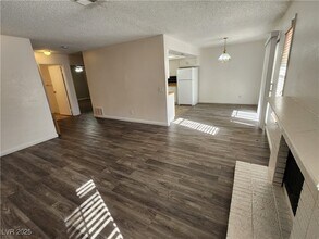 6627 W Tropicana Ave in Las Vegas, NV - Building Photo - Building Photo