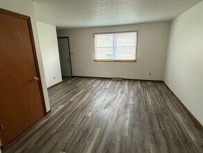 1327 Vine St in La crosse, WI - Building Photo - Building Photo
