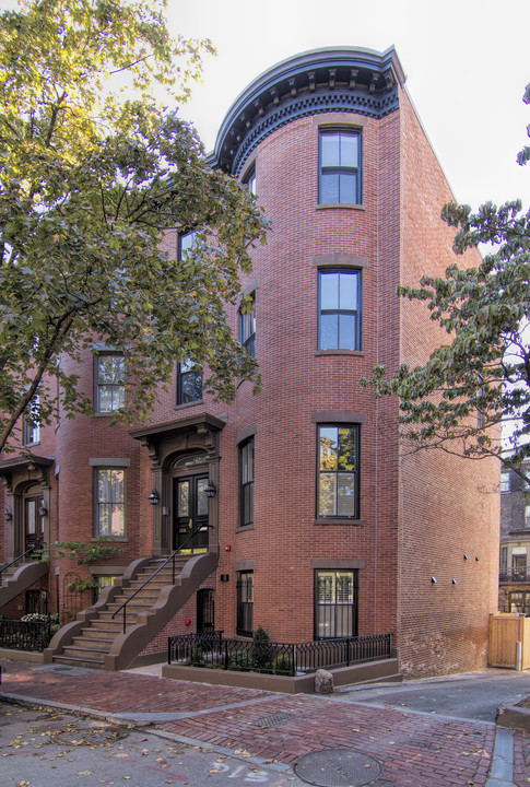 126 Pembroke St in Boston, MA - Foto de edificio