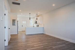 Marin Village in Brookfield, CT - Building Photo