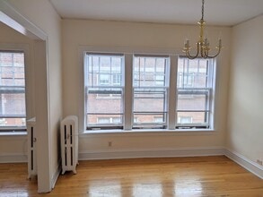 729 Hinman Ave, Unit 2W in Evanston, IL - Building Photo - Building Photo