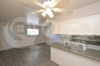 3004 E Waltann Ln in Phoenix, AZ - Foto de edificio - Building Photo