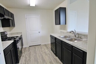 13005 Lexa Manor in Houston, TX - Building Photo - Building Photo