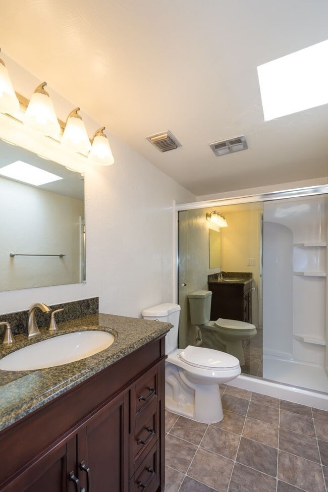 4557 E Bellevue St in Tucson, AZ - Building Photo - Building Photo