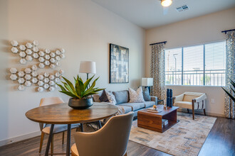 NOVO Broadway Apartments in Tempe, AZ - Building Photo - Interior Photo