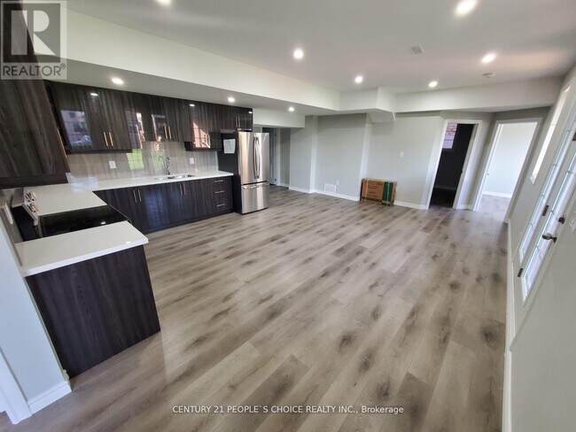 8150 Churchville Rd in Brampton, ON - Building Photo - Building Photo