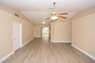 16 Richland Ln in Palm Coast, FL - Building Photo - Building Photo