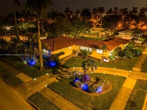 1254 Polk St in Hollywood, FL - Building Photo - Building Photo