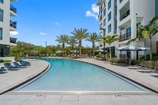 Cortland Westshore in Tampa, FL - Building Photo