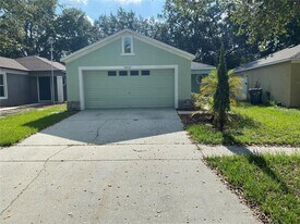 8530 Quarter Horse Dr in Riverview, FL - Building Photo