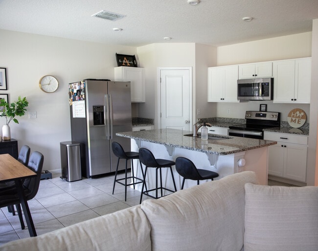 404 Button Sage Ln in Davenport, FL - Building Photo - Building Photo