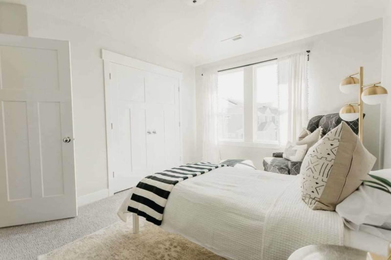 1753 N Festive Wy Photo
