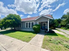 2907 N Elmendorf St in San Antonio, TX - Building Photo