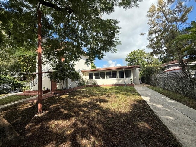 318 SW 15th St in Dania Beach, FL - Building Photo - Building Photo