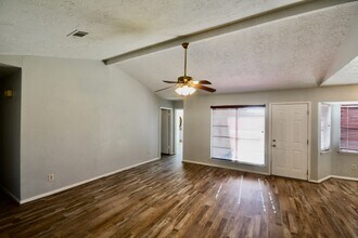 11846 S Marianne Cir in Houston, TX - Building Photo - Building Photo