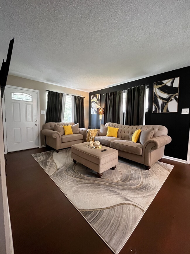 property at 39 Rosemont Dr