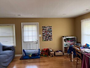 236 Wellesley Ct in Schaumburg, IL - Building Photo - Building Photo