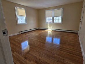 19 Goodwin Pl, Unit Goodwin in East Hartford, CT - Foto de edificio - Building Photo