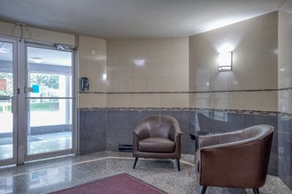 1105 Jalna Blvd in London, ON - Building Photo - Building Photo