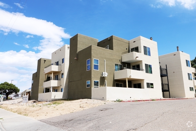 760 On The Blvd in Albuquerque, NM - Foto de edificio - Building Photo