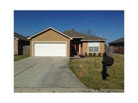 23 Mary Ann Pl in Gretna, LA - Building Photo