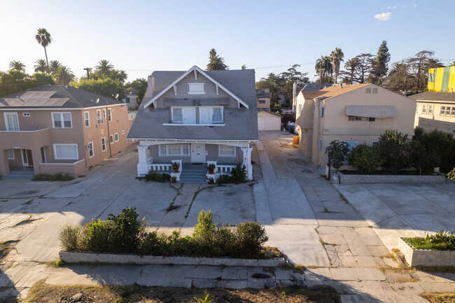 1709-1711 Crenshaw Blvd in Los Angeles, CA - Foto de edificio - Building Photo