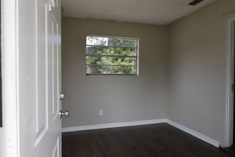 1723 University St in Jacksonville, FL - Building Photo - Building Photo