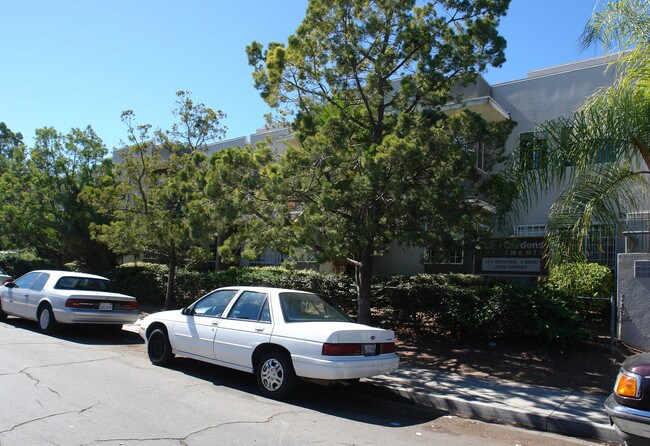 Palm Gardens Apartments in San Diego, CA - Building Photo - Building Photo