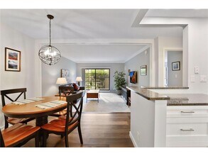 6730 Vernon Ave S in Minneapolis, MN - Building Photo - Building Photo